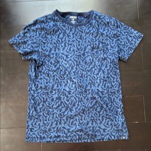 American Eagle Outfitters M Blue Abstract Short Sleeve Tee